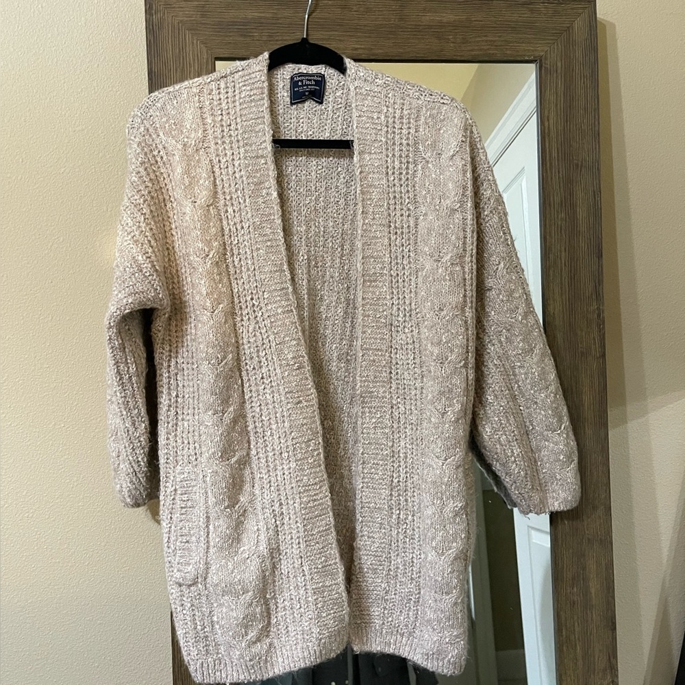 Abercrombie & fitch knit cardigan